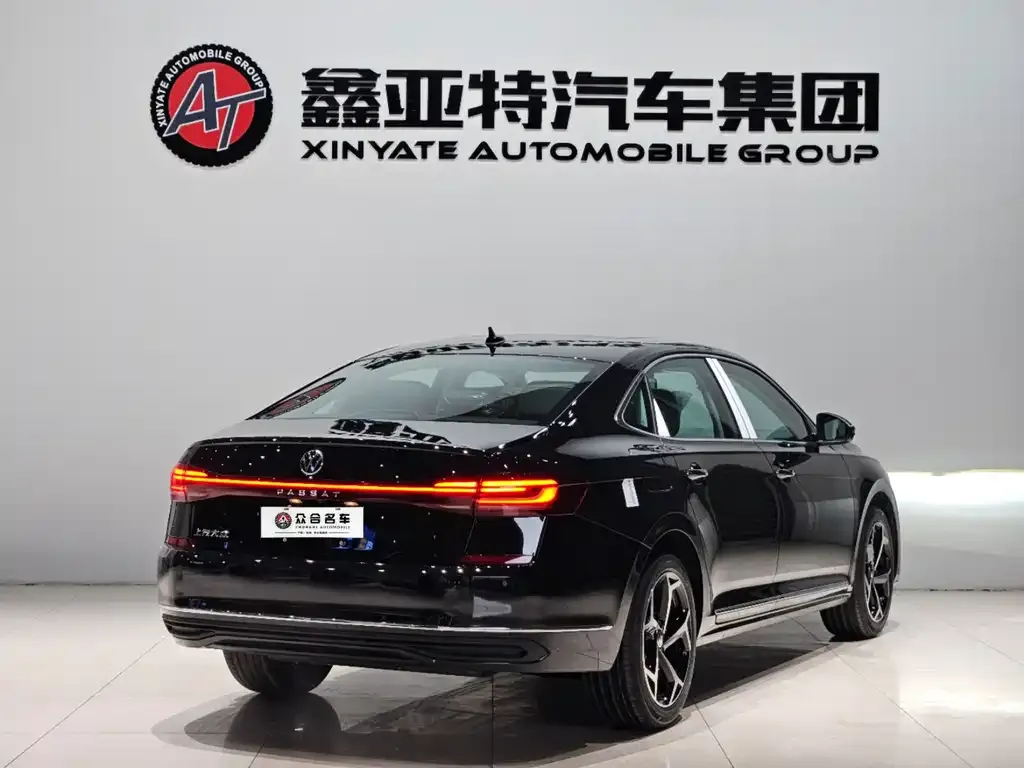 Volkswagen Passat — фото 7