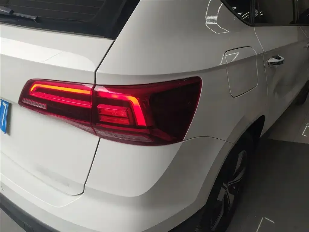 Volkswagen Tharu 2022 из CN, фото 8