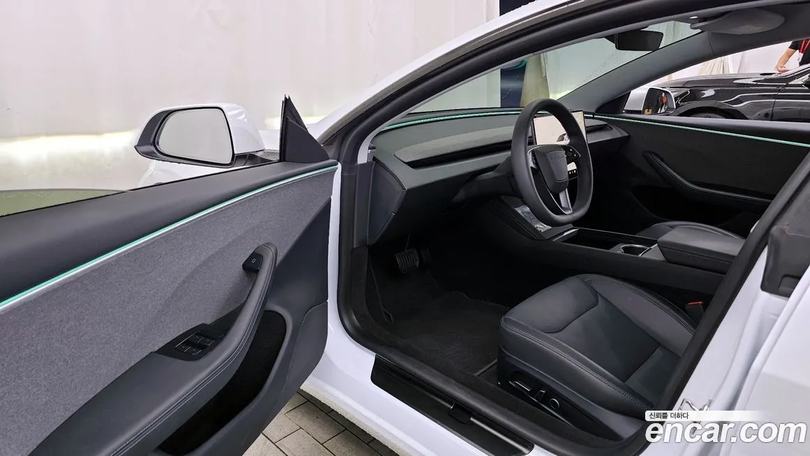 Tesla Model 3 — фото 10