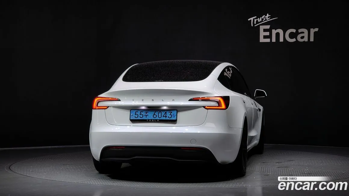 Tesla Model 3 — фото 4