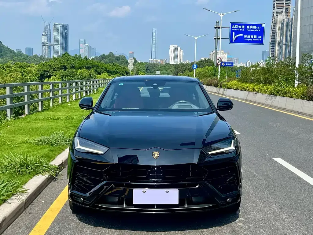 Lamborghini Urus 2021 из CN, фото 2