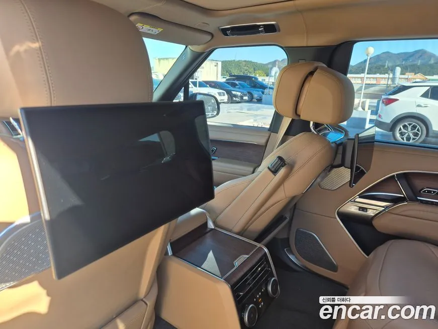 Land Rover Range Rover 2025 из KR, фото 9