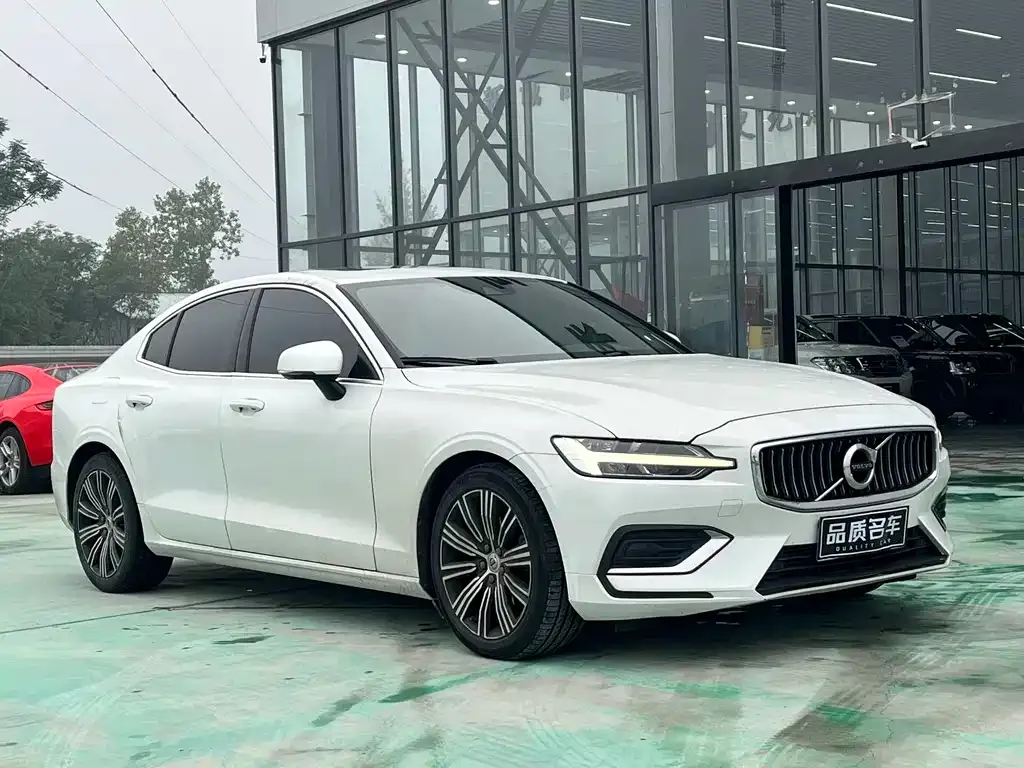 Volvo S60 2021 из CN, фото 2