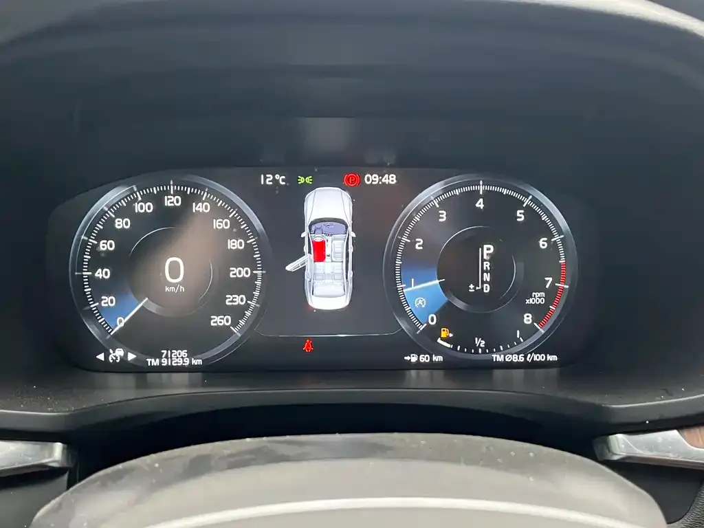 Volvo S60 2021 из CN, фото 4
