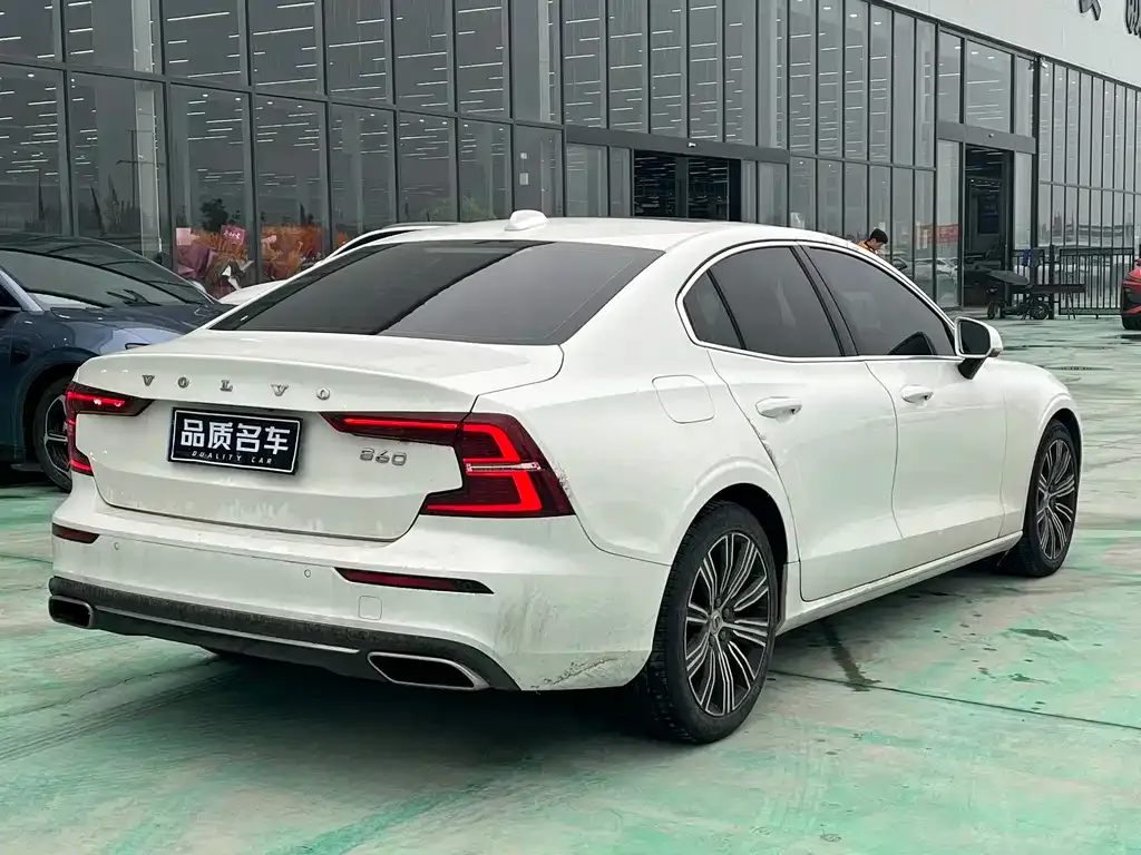 Volvo S60 2021 из CN, фото 8