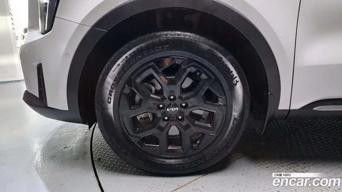 Kia Sorento — фото 5