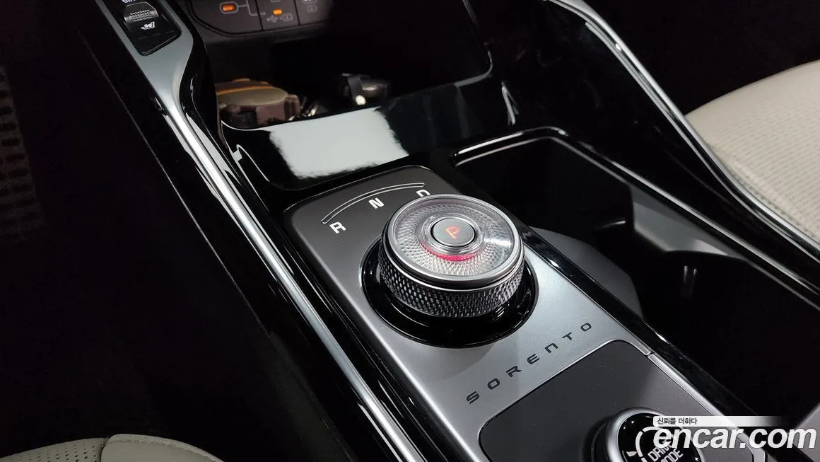Kia Sorento — фото 9