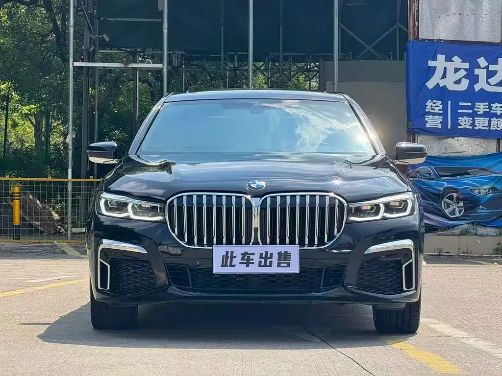 BMW 7 Series 2022 из CN, фото 2