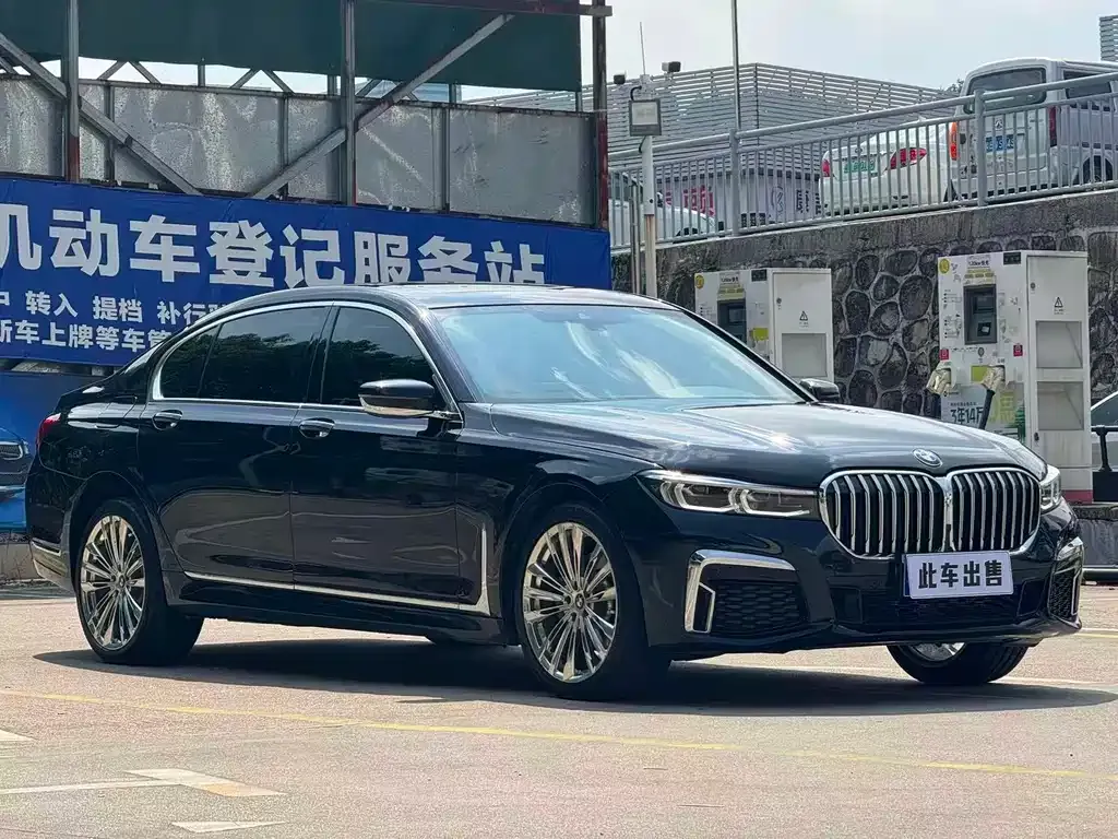 BMW 7 Series 2022 из CN, фото 3