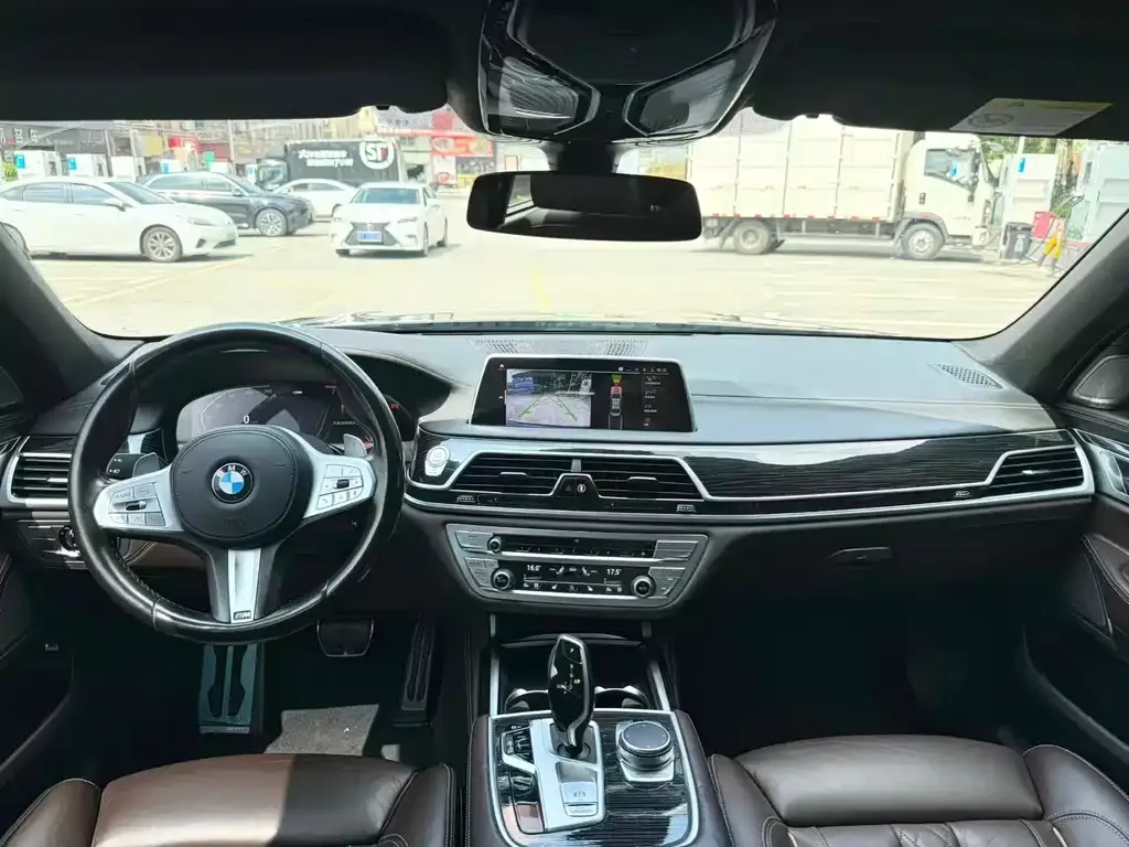 BMW 7 Series 2022 из CN, фото 5