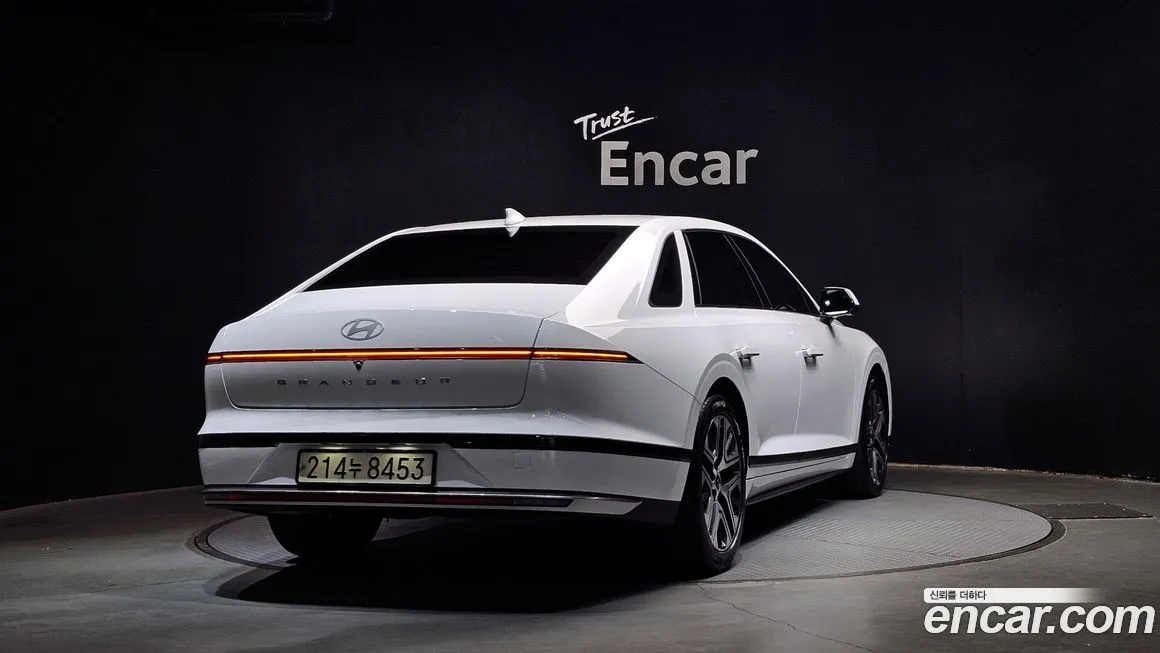 Hyundai Grandeur 2023 из KR, фото 2