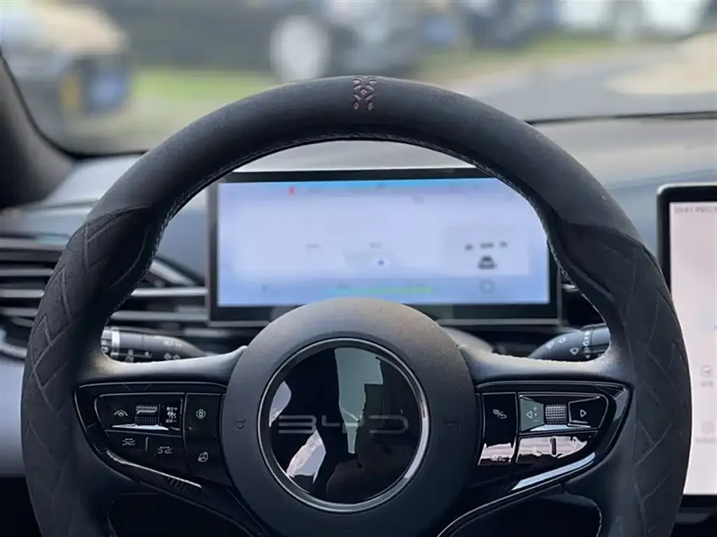 BYD Seal — фото 4