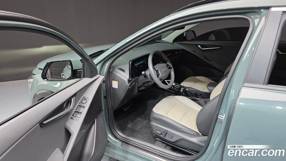 Kia Niro — фото 10