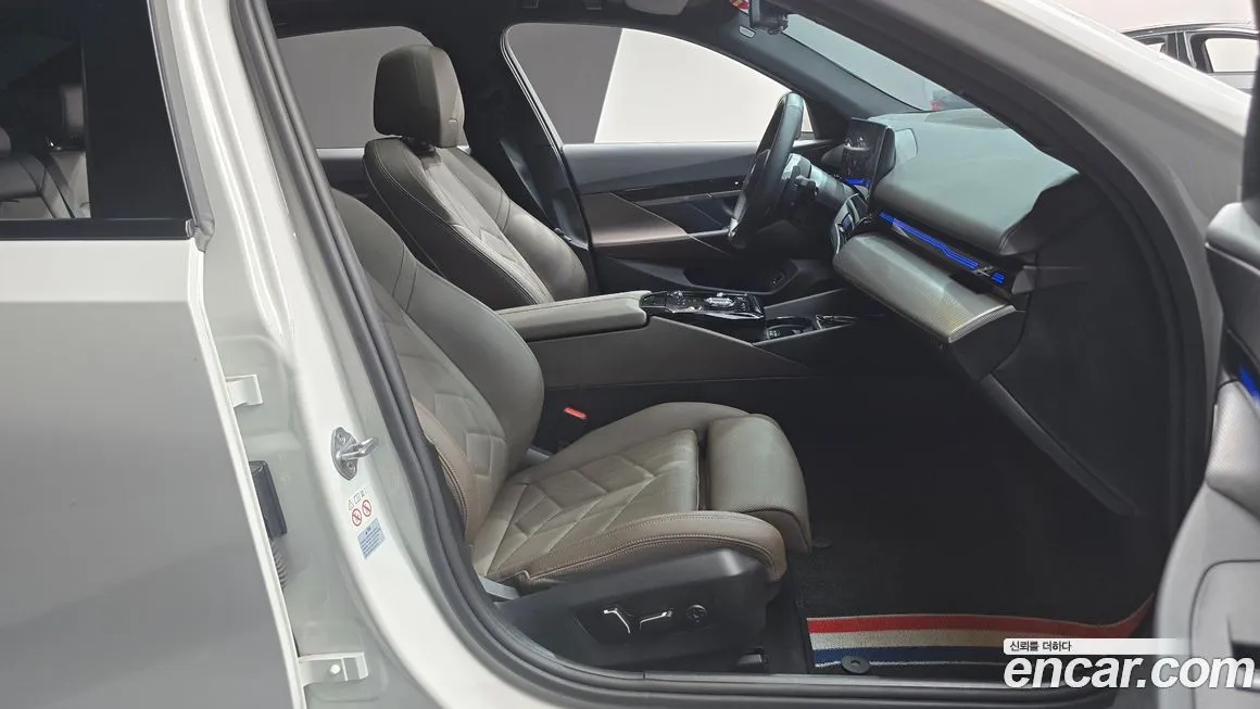 BMW 5-Series 2024 из KR, фото 10