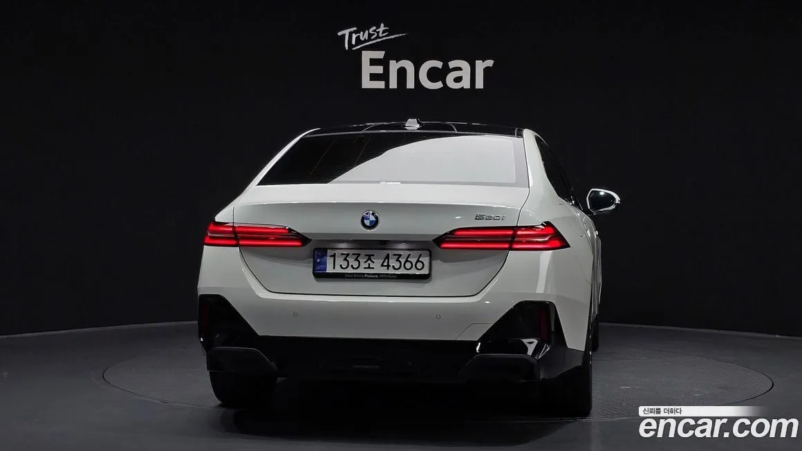 BMW 5-Series 2024 из KR, фото 4