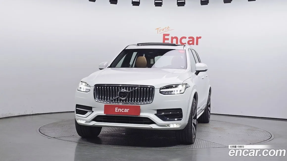 Volvo XC90 — фото 3