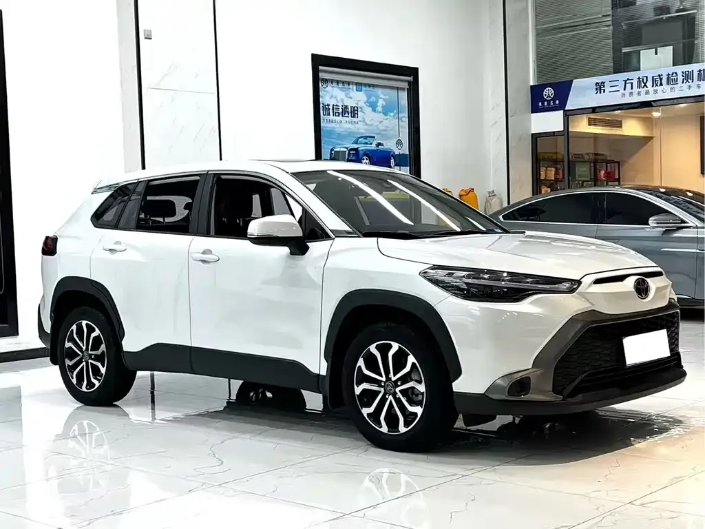 Toyota Frontlander 2023 из CN, фото 3