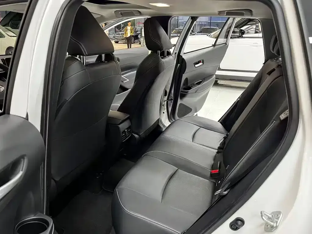 Toyota Frontlander 2023 из CN, фото 5