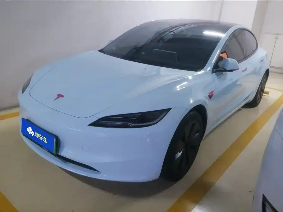 Tesla Model 3 — фото 1