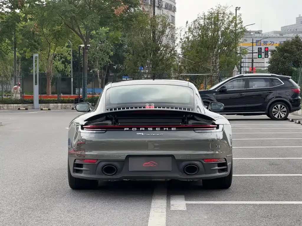 Porsche 911 2024 из CN, фото 4