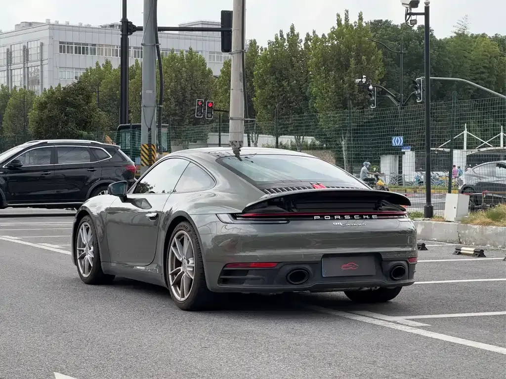 Porsche 911 2024 из CN, фото 6