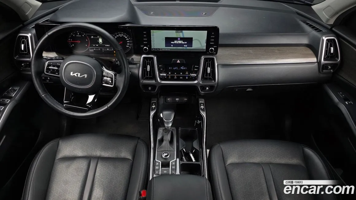 Kia Sorento — фото 7