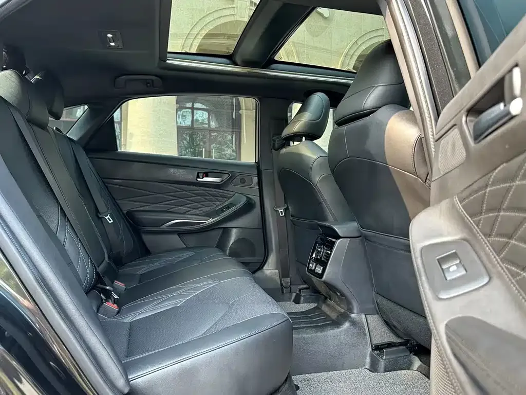 Toyota Avalon 2022 из CN, фото 10