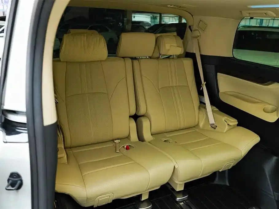 Toyota Vellfire 2021 из CN, фото 5
