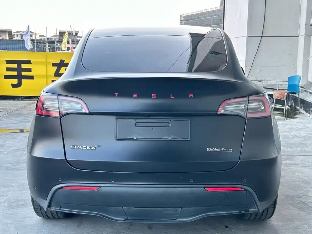 Tesla Model Y — фото 3