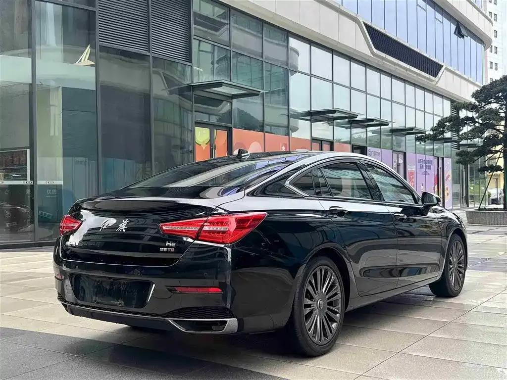 Hongqi H5 — фото 4