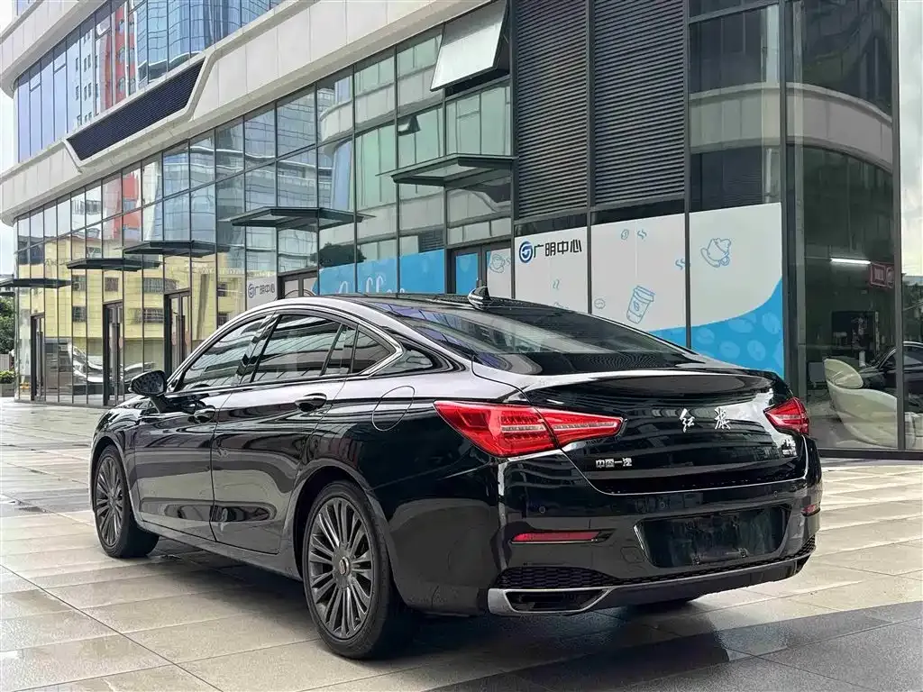 Hongqi H5 — фото 6