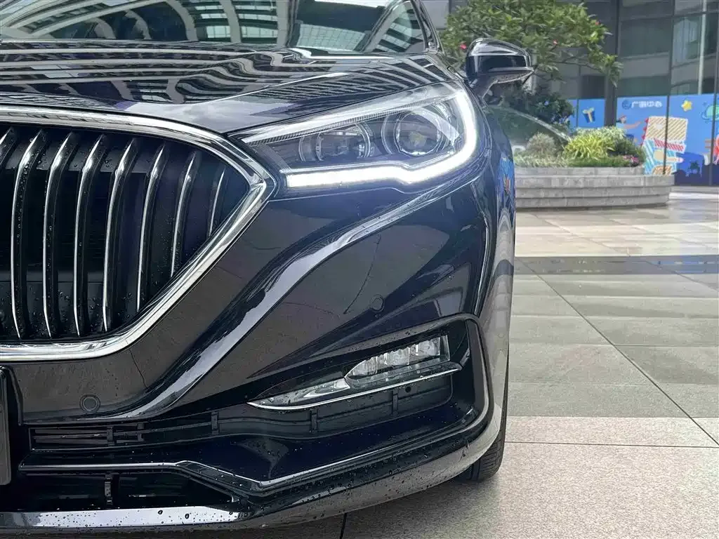 Hongqi H5 — фото 9