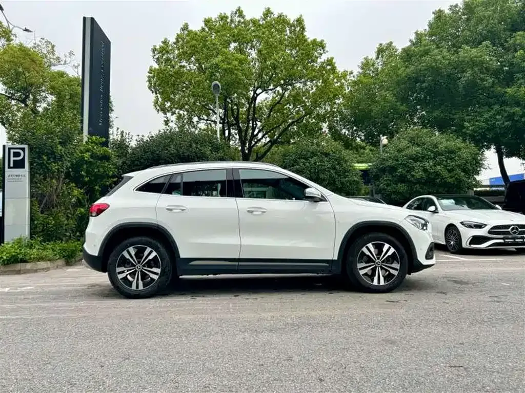 Mercedes-Benz GLA 2023 из CN, фото 2