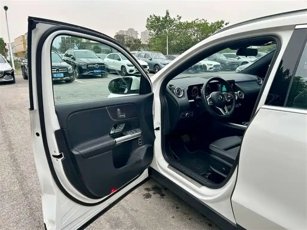 Mercedes-Benz GLA 2023 из CN, фото 9