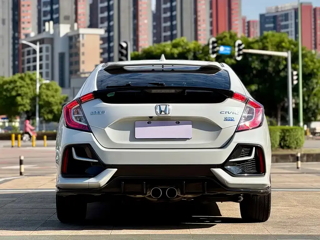 Honda Civic — фото 10