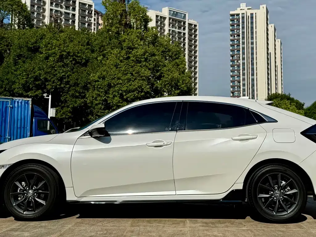 Honda Civic — фото 8