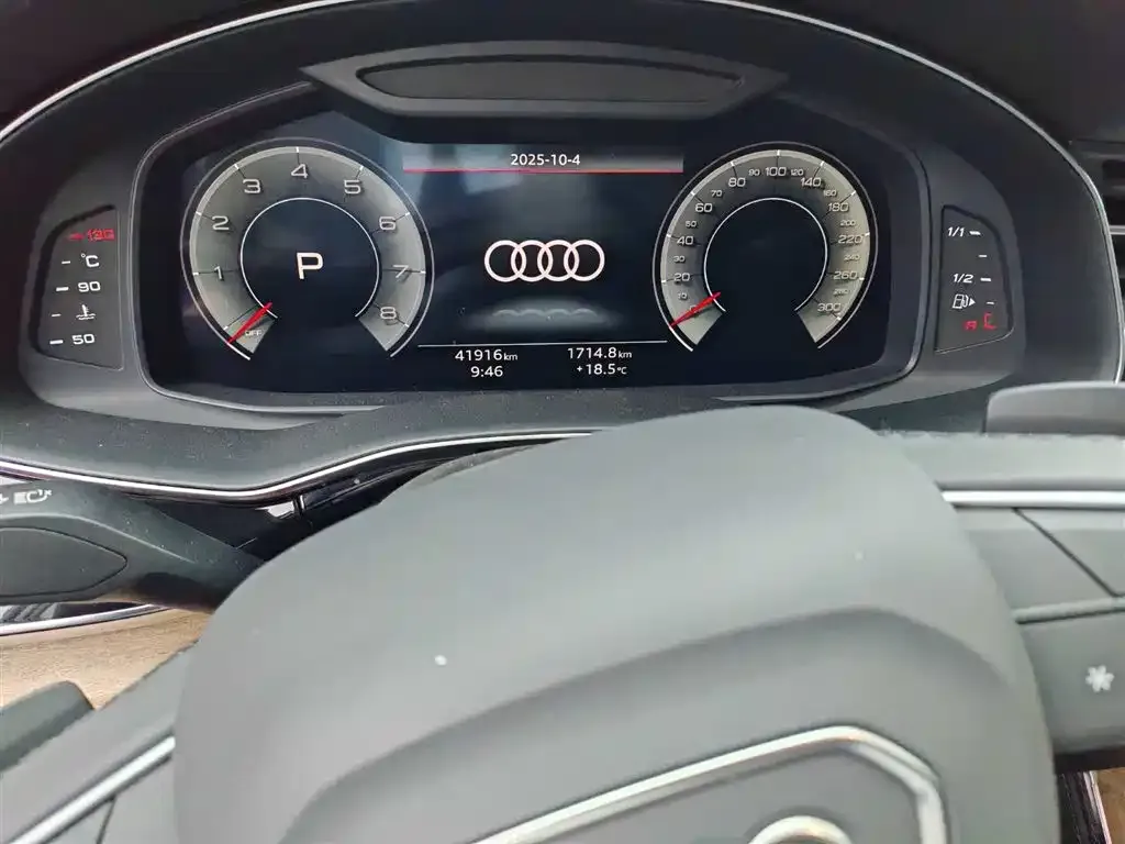 Audi Q7 2024 из CN, фото 6