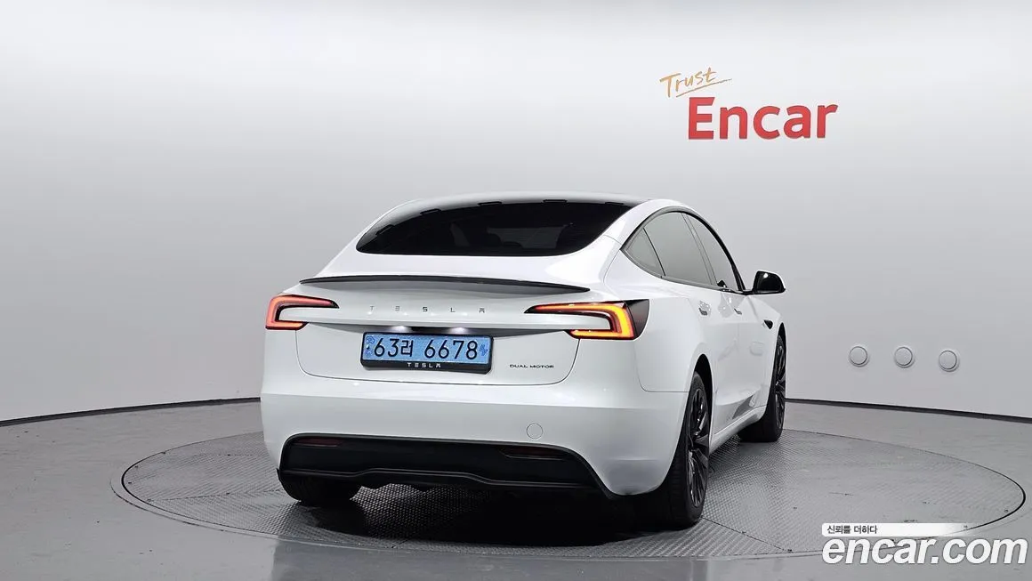 Tesla Model 3 2024 из KR, фото 4