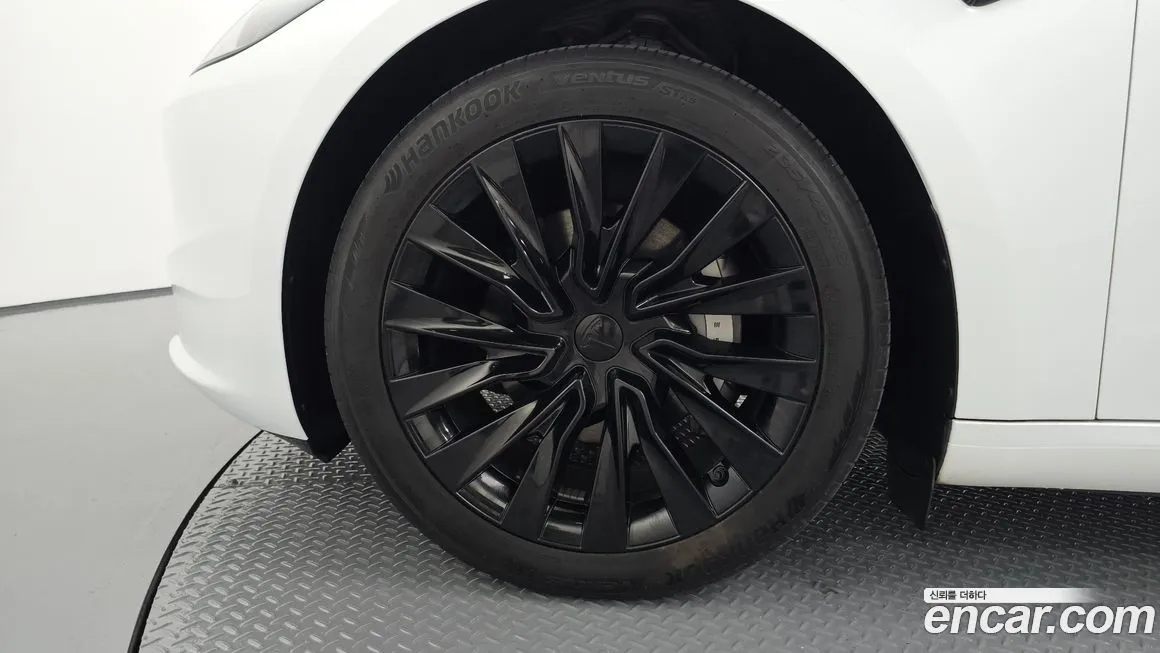 Tesla Model 3 2024 из KR, фото 5