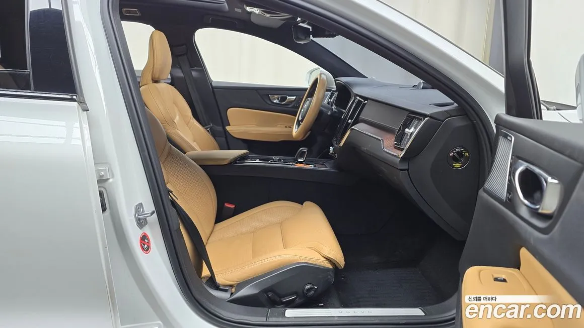 Volvo V60 2022 из KR, фото 10