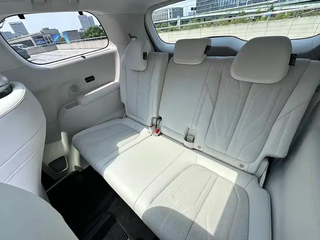 Buick GL8 Hybrid 2024 из CN, фото 10