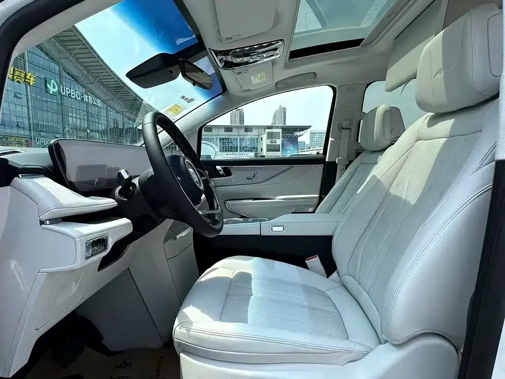 Buick GL8 Hybrid 2024 из CN, фото 8