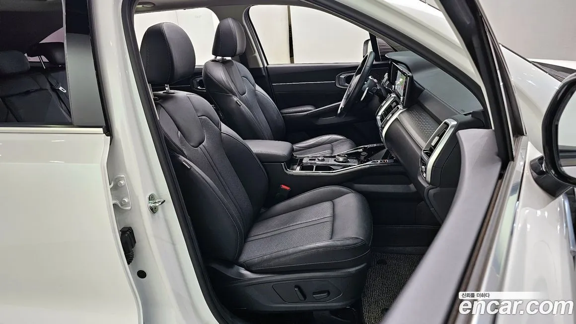 Kia Sorento — фото 10