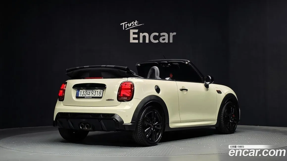 Mini Cooper Convertible 2022 из KR, фото 2