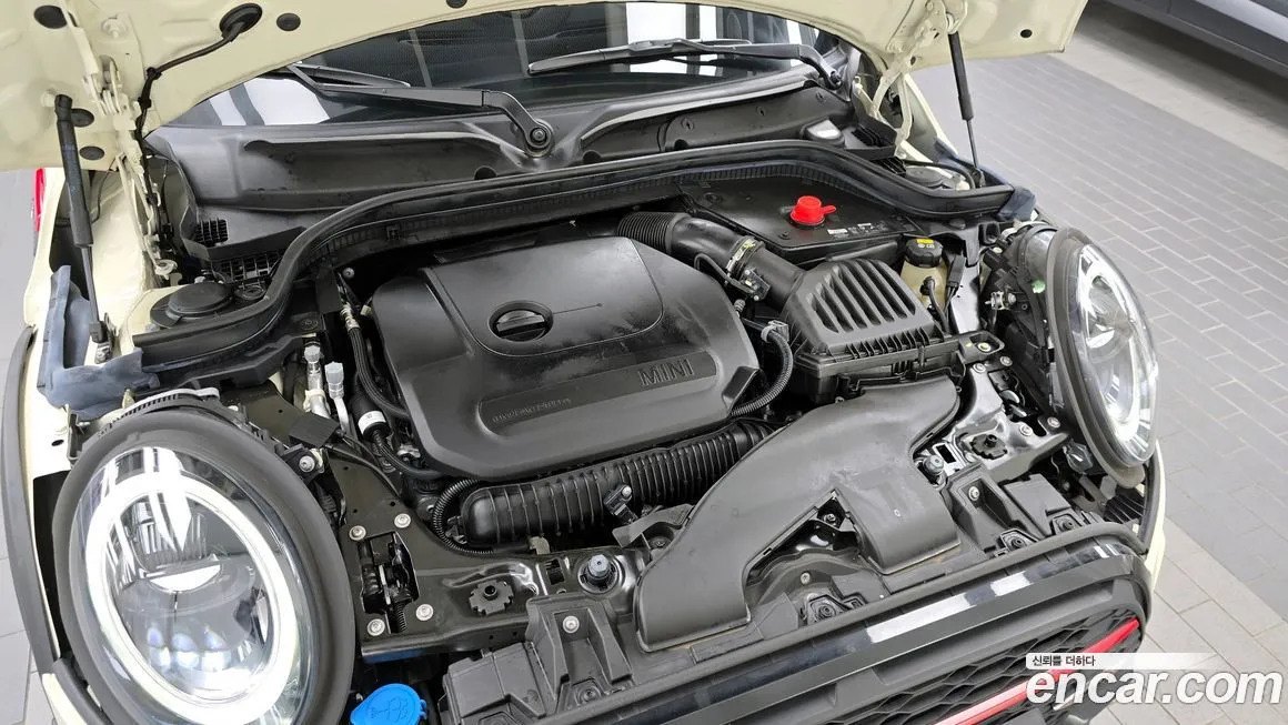 Mini Cooper Convertible 2022 из KR, фото 6