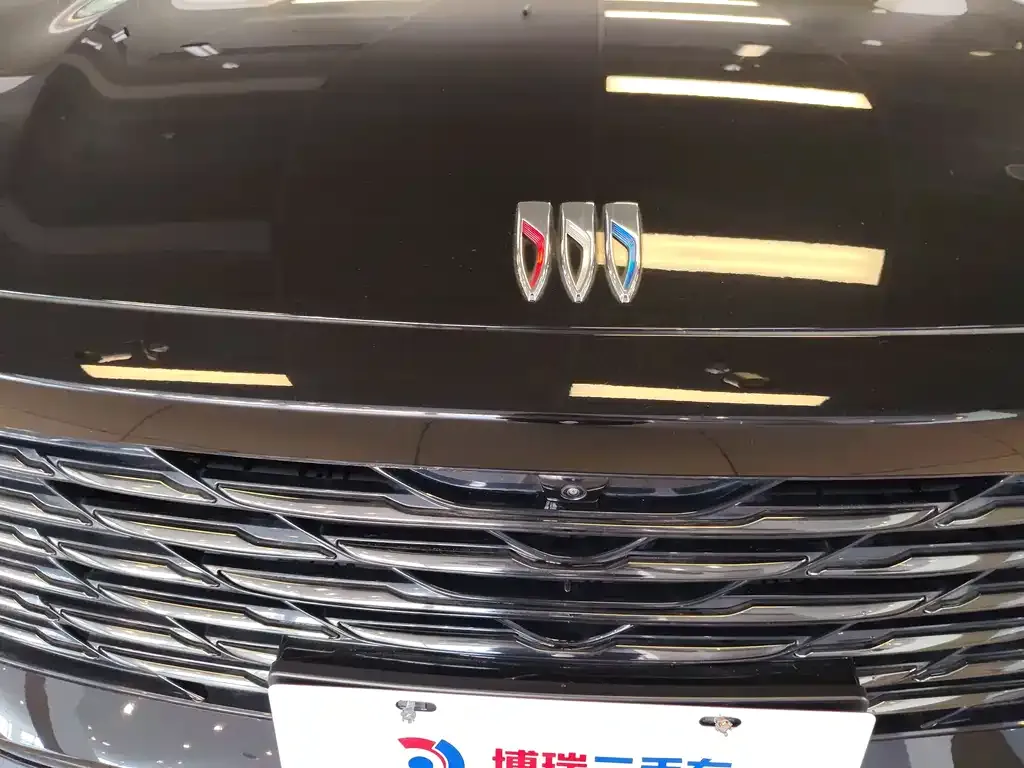 Buick Envision Plus — фото 5