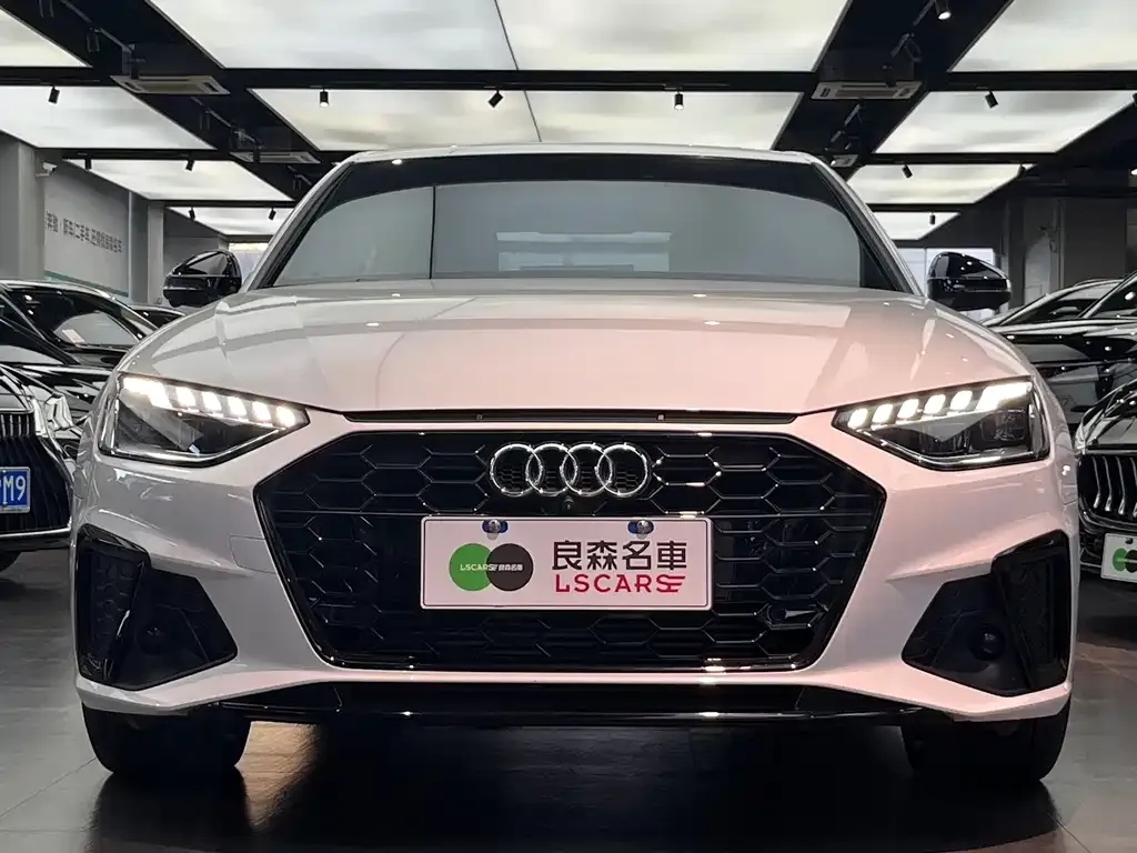 Audi A4L 2024 из CN, фото 2