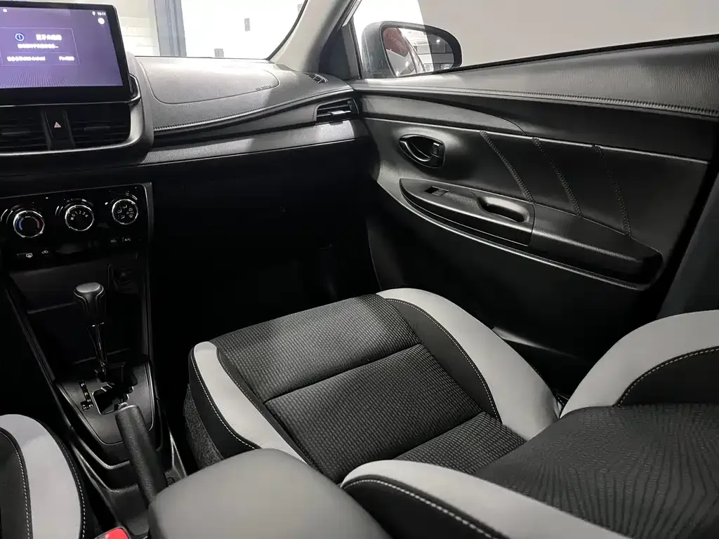 Toyota Yaris L 2022 из CN, фото 8