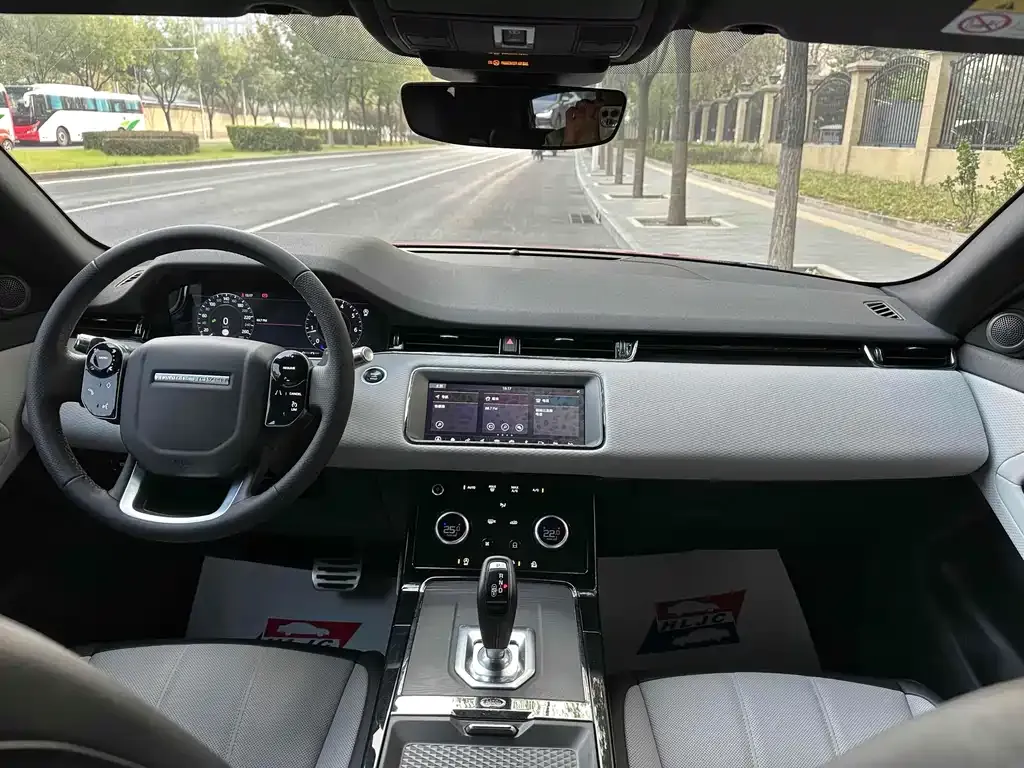 Land Rover Evoque — фото 10