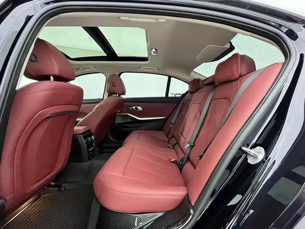 BMW 3 Series 2024 из CN, фото 5